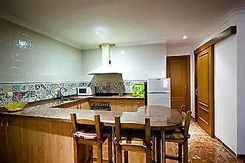 Apartamentos Villa Petrix Torremolinos Hotel